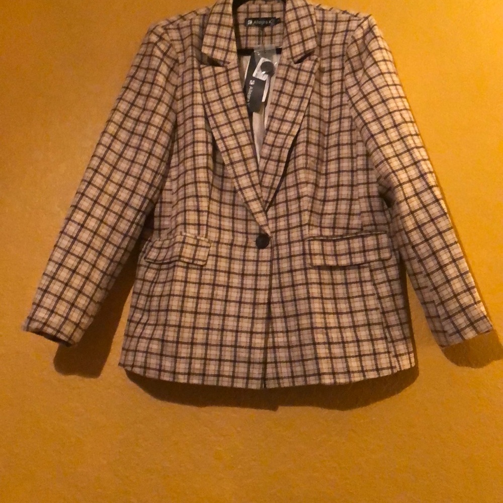 NWT beautiful blazer size large by Allegra K
